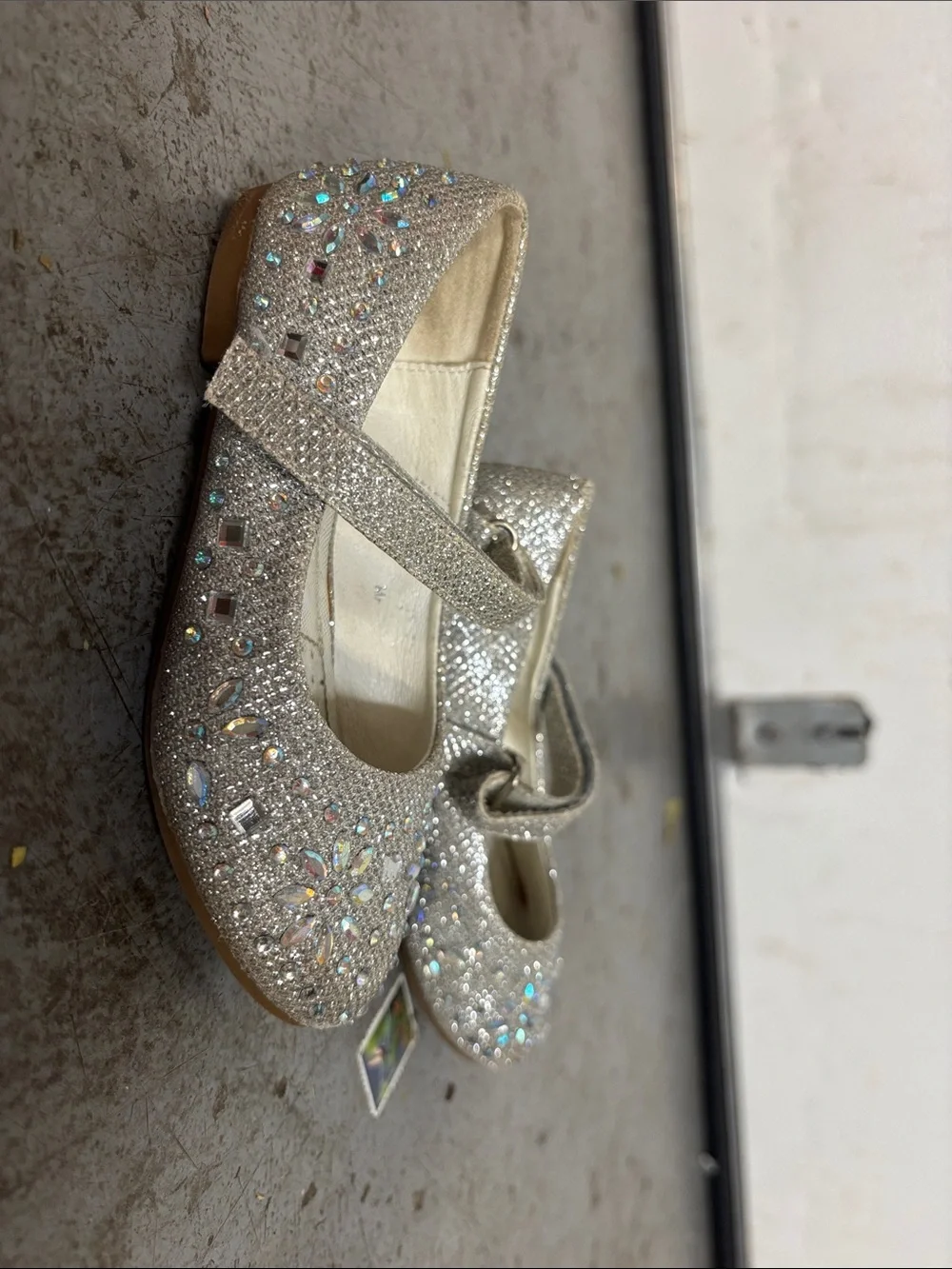Girls Glitter Mary Jane Dress Shoes in Silver